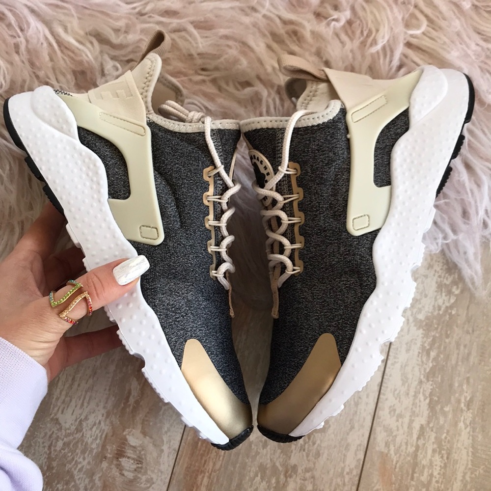 NWT Nike Air Huarache Ultra special edition! - Picture 7 of 8